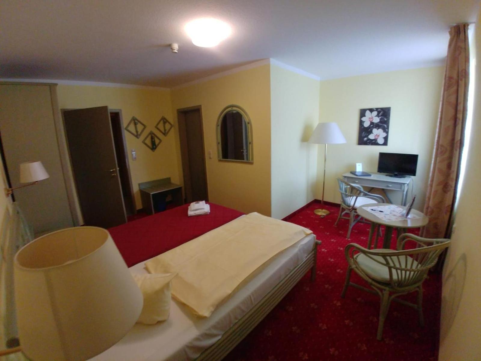 Hotel Am Wariner See 외부 사진